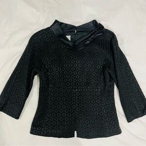 Sarah Campbell Elegant Porter Black Top With Satin Bow Honeycomb Pattern Size 6